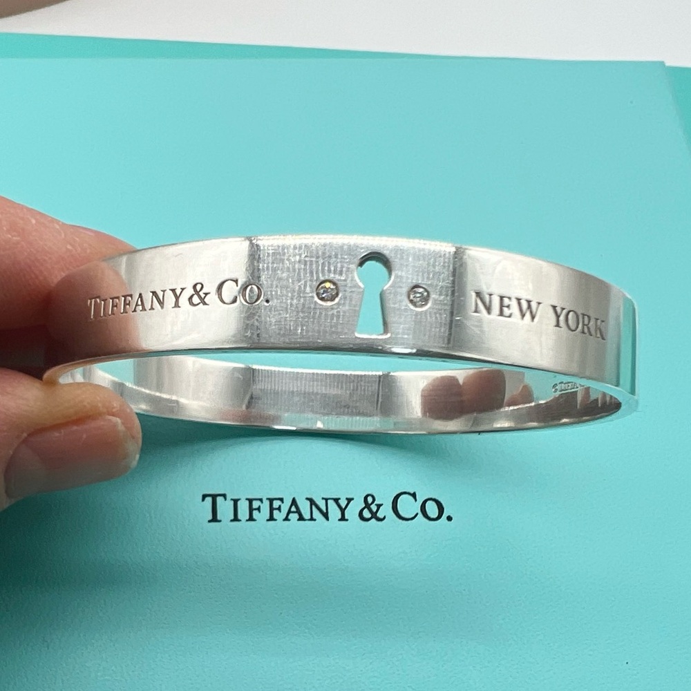 🔴Authentic Vintage Tiffany & Co. Silver Keyhole Diamonds Cuff Bracelet 🔴 - Picture 6 of 14